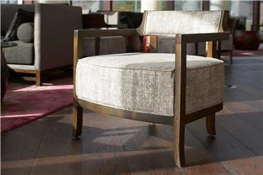 Óstán Tolg Aonair le Fráma Solid agus cumhdaitheoireachta